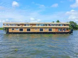 Navora Houseboats