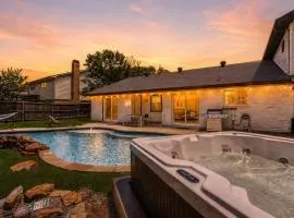Perfect Getaway Home w Pool Jacuzzi Cinema Room