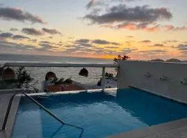 Loft con alberca y espectacular vista al mar