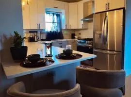 Private suite shared Apt By Antonio