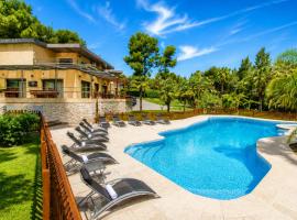 New Play Lake Villa, hotel din Salou