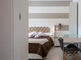 Kalbia Rooms managed by HolyDaisy - Renovated, functional, intimate and more