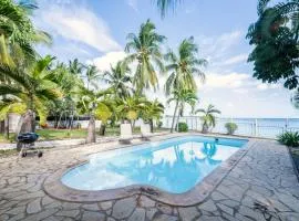 The White Villa Beachfront and Sunset Luxury