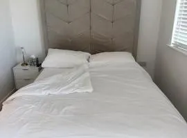 Double En-suite Room near Cribbs Causeway