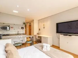 Studio em Cond. c/ Piscina no Centro NWC1007