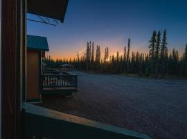 Kenai Fishing Cabin | Kitchen + Fire Pit, hotel di Kenai