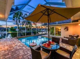 Villa Hibiscus-Waterfront-Free Heated Pool-Dock-Bikes-Other Amenities