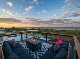 Seaside Rose Luxury Direct Ocean Front, Heated Pool, Hot Tub, Downtown, Game Room, Sleeps 28, Pets
