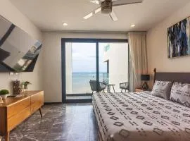 Oceanfront Condo Top Location Near 5th Ave