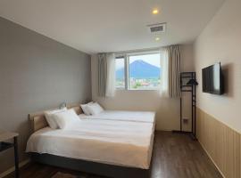 Megu Fuji 2021 – hotel w mieście Fujiyoshida