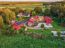 Awesome Home In Onsala With Kitchen