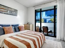 Hoffy's Place - Modern one bedroom with AC