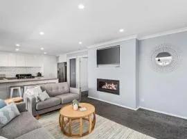 Hood Road Beach House- Hamptons inspired sleeps 9