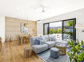 Grandview Luxe- Central Barwon Heads, Brand New, Sleeps 6, Aircon, Parking, WIFI, walk to beach and shops, hotel a Barwon Heads