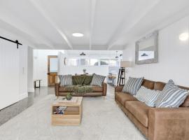 Retreat on Hitchcock- Barwon Heads, Pet friendly, 3 Bedroom, 2 Bathroom, Aircon, Modern, Single Level, hotell i Barwon Heads
