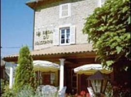 Logis Relais Du Maconnais, hotel v destinácii Berzé-la-Ville