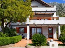 Apartment Paola 1 by Villas Guide