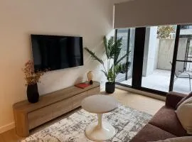 Stunning 1BR Apt in Eastbourne
