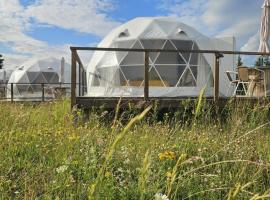 Glamping 4 us โรงแรมในโตปลีซา