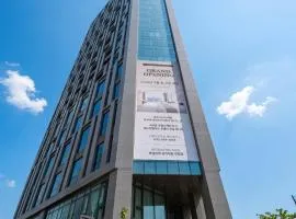 Western Palace Hotel