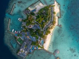 Centara Ras Fushi Resort & Spa Maldives - Stay 4 nights or more and enjoy 40 percent off Speedboat transfers, valid for stays from 6 Apr to 30 Sep 2026 – hotel w mieście Północny Atol Male