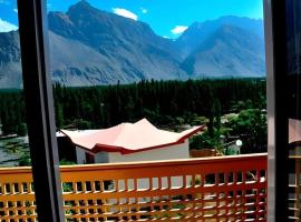Hotel Mashabrum Skardu, khách sạn ở Skardu