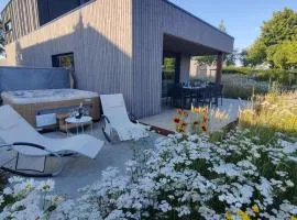 Nature Lake Village – Villa Timberly n°16 – 8 personnes avec jacuzzi