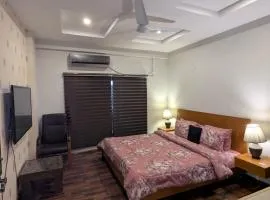 Penthouse 2 Bedrooms & Lounge Rawalpindi