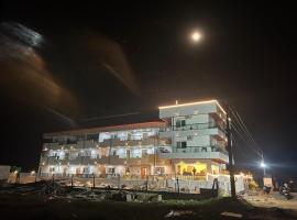 S R RESORTS, hotel Chīrāla városában