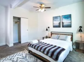 McCormick 4BR Huge Unit w/ Pool Table | Sleeps 10