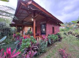 Ariel Bungalow Tetebatu, hotel u gradu 'Tetebatu'