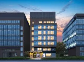 Beijing Fengtai Headquarters Base Light Hotel