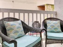 One Bedroom Coastal Condo Near Hermosa Beach