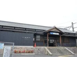 ceueu 櫟本駅