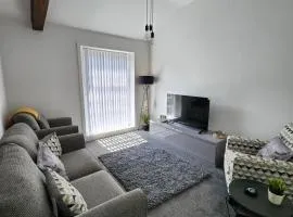 Apartment Sleeps 4 with Parking