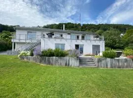 Le Chardonne - Designer's home with a stunning lake and mountain view