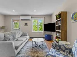 The Crossing 3BR Downtown Home Free Parking