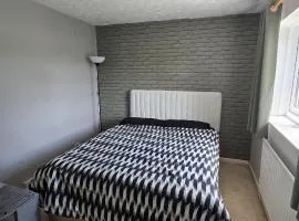 Room in cozy house at quiet location