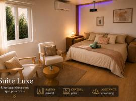 Suite Luxe et nature avec sauna & cinéma privés proximité forêt, מלון בדול