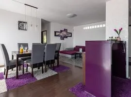 Six Corners Mystic Corner City View Balcony Apartment