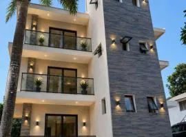 Charming 1-Bedroom Apartment with Private Pool and Beach in Samana