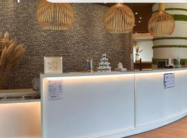 Brit Hotel & Spa Saint Brieuc Plérin، فندق في بليران