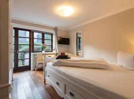Haus Strandkind – hotel w mieście Sylt
