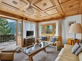 5 bedrooms Family Home near Sankt Moritz