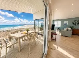 Stylish 3-Bed Seaview Retreat with Balcony - Steps from the Beach - Westward Ho!
