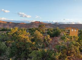 Tiny Cabin #1 at The Cedars, hotel sa Kanab
