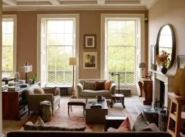 Elegant Georgian Retreat with Views of Arthurs Seat