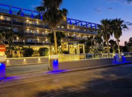 Black & White Resort: Xylokastro şehrinde bir otel