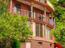 Villa House European, hotel din Sarpi