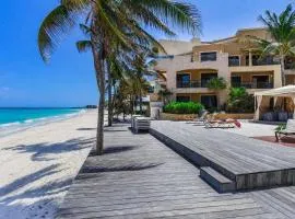 Oceanfront Condo a Block Off 5th in Heart of Playa